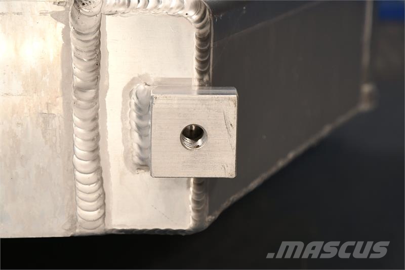 CAT 772 Charge Air Cooler # 850989 Radiadores