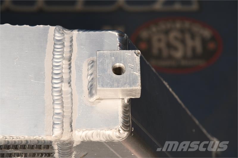 CAT 772 Charge Air Cooler # 850989 Radiadores