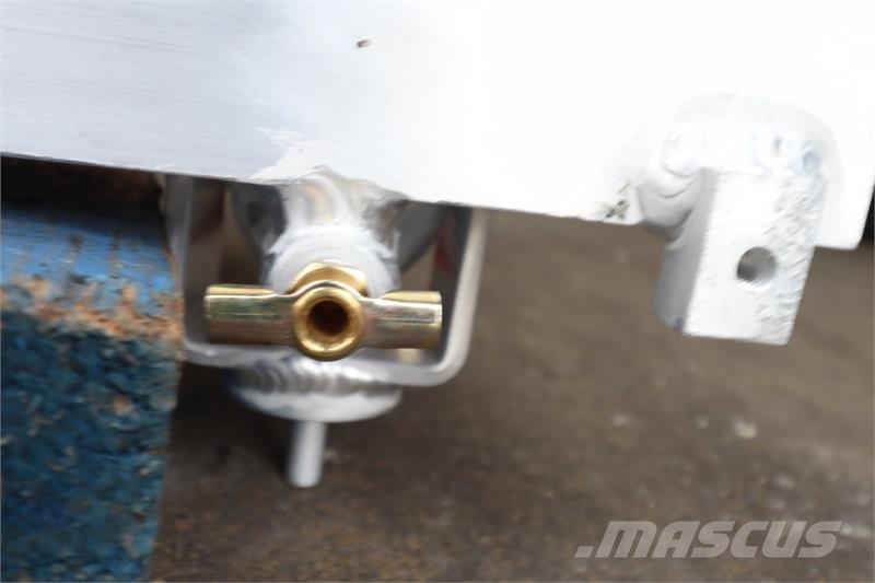CAT 938 Radiator # 851057 Radiadores