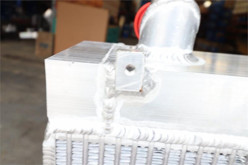 CAT 938 Radiator # 851057 Radiadores