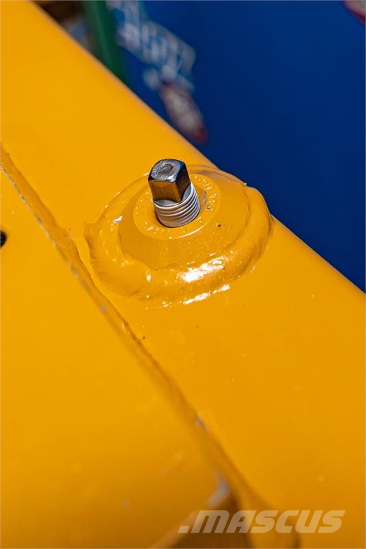 CAT 963 Radiator # 850317 Radiadores