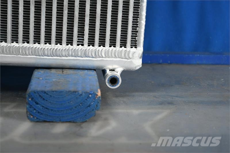 CAT CW14 Radiator # 850929 Radijatori