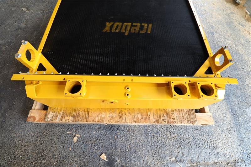 CAT D10N Radiator # 850765 Radiátory