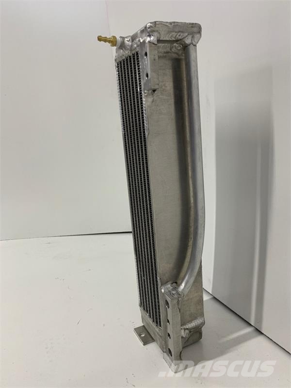 CAT D4, 7U, D47U Oil Cooler # 850619 ラジエター