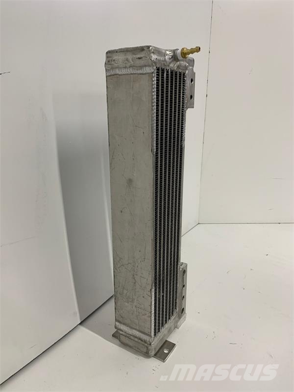 CAT D4, 7U, D47U Oil Cooler # 850619 ラジエター