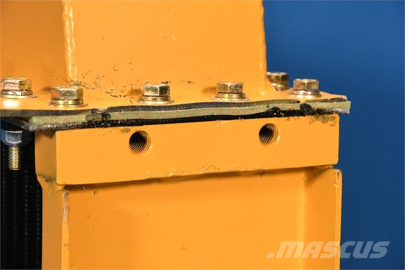CAT D4H Radiator # 850401 Радіатори