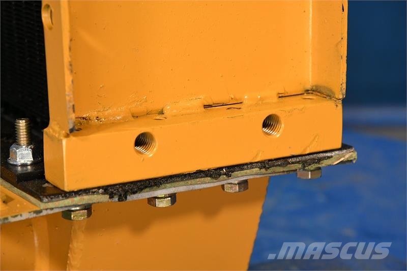 CAT D4H Radiator # 850401 Радіатори