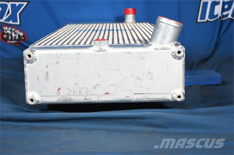 CAT D5 Radiator # 850340 Radiadores camiões e carrinhas
