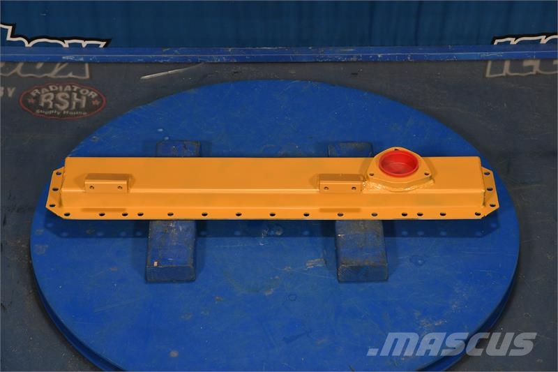 CAT D6C Bottom Tank # 865031 Radiátory
