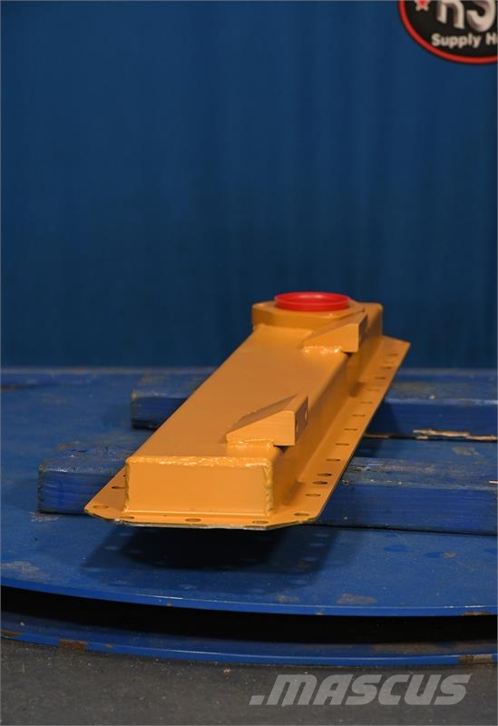 CAT D6C Bottom Tank # 865031 Radiátory