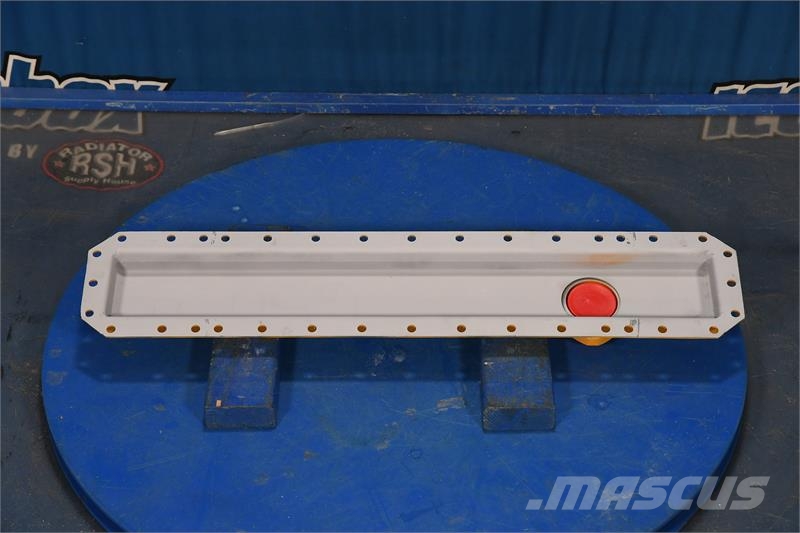 CAT D6C Bottom Tank # 865031 Radiátory