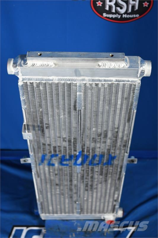CAT Oil Cooler # 850417 Radiatoren