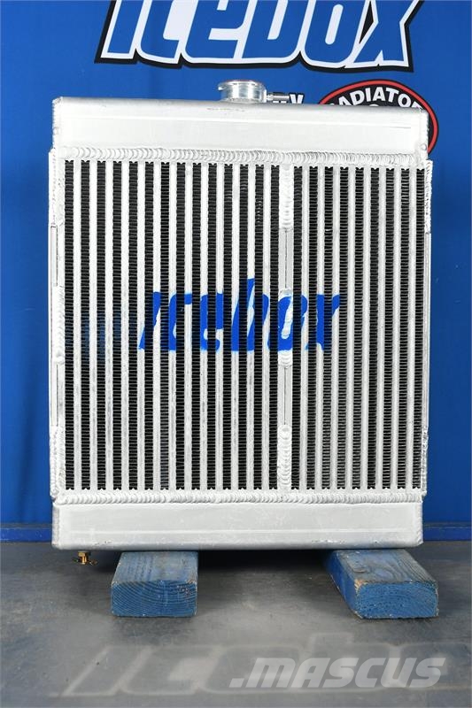 CAT T40 Forklift Radiator # 850435 Radiators