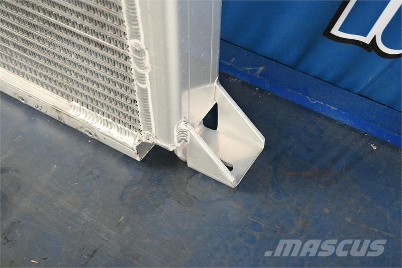 CAT TH83 / TH63 Telehandler Radiator # 850310 Radiators