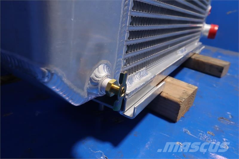 CAT V330B Radiator # 851255 Radiateurs