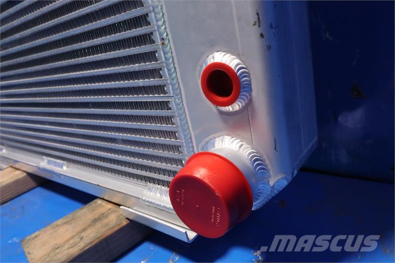 CAT V330B Radiator # 851255 Radiateurs