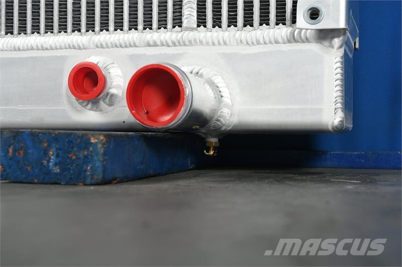 CAT V800 Radiator # 850878 Radiators