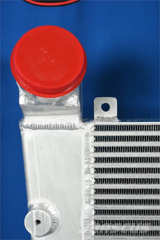 Challenger MT835C, MT755C, MTS855C Charge Air Cooler # 851303 Radiadores