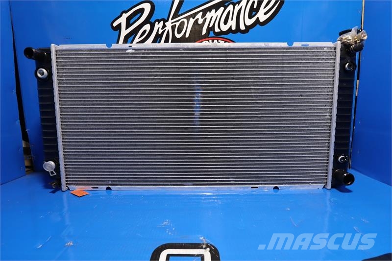 Chevrolet / GMC 1500, 2500, 3500, 1992-2000 Radiator # 60200 مشعات