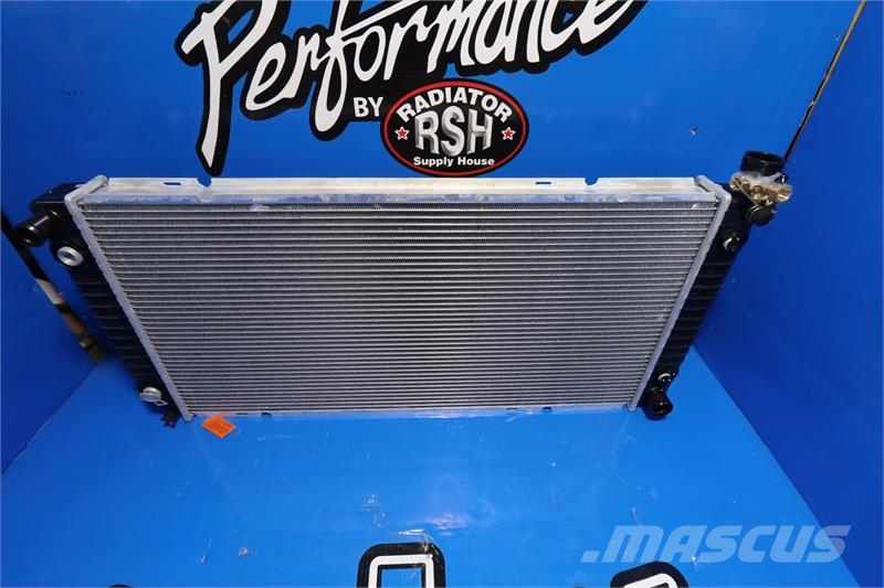 Chevrolet / GMC 1500, 2500, 3500, 1992-2000 Radiator # 60200 مشعات