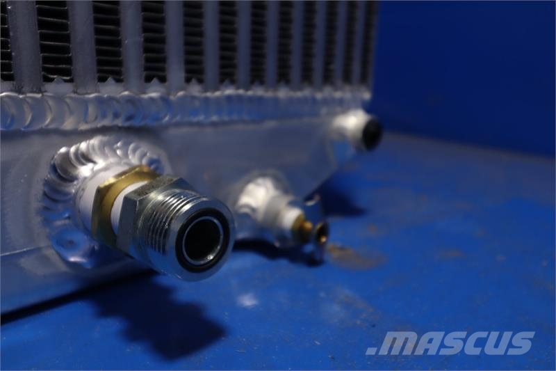 Clark C55SD Radiator # 950215 مشعات