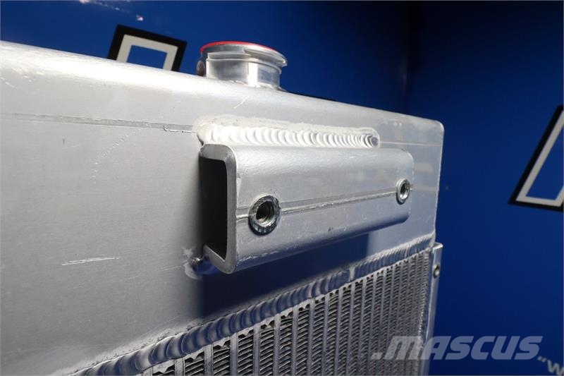Cummins 6.7L, Brown Bear Radiator # 990476 مشعات