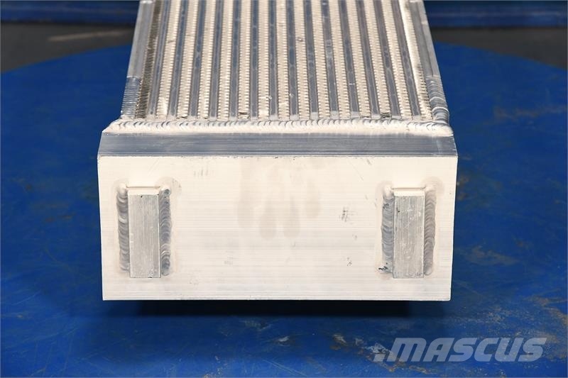 Cummins Charge Air Cooler # 990403 Radiadores