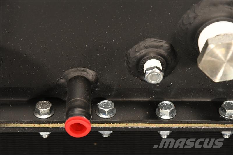 Cummins Cooling Package # 990404 Radijatori