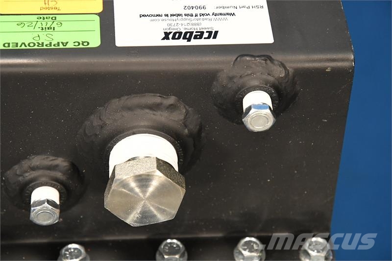 Cummins Cooling Package # 990404 Radijatori