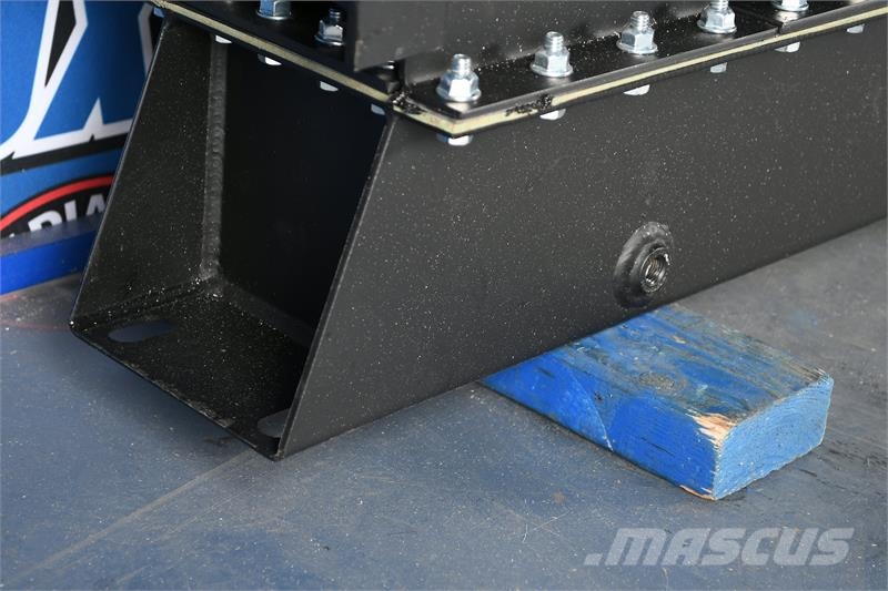 Cummins Generator Radiator # 990017 散热器