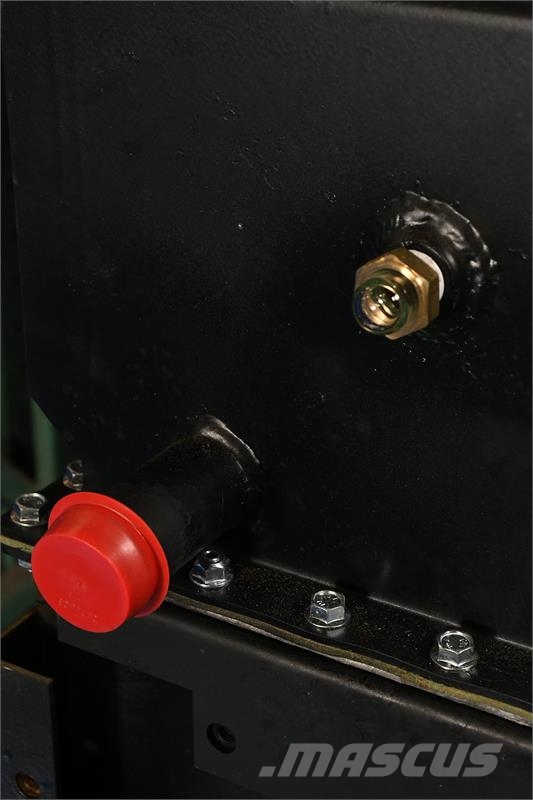 Cummins Onan QST30, 800DFHB Radiator # 990407 Radiadores