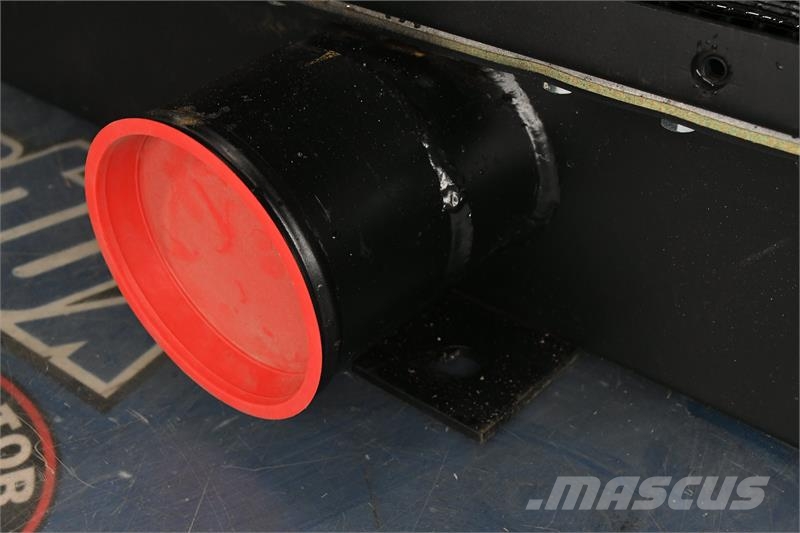 Cummins Onan QST30, 800DFHB Radiator # 990407 Radiadores