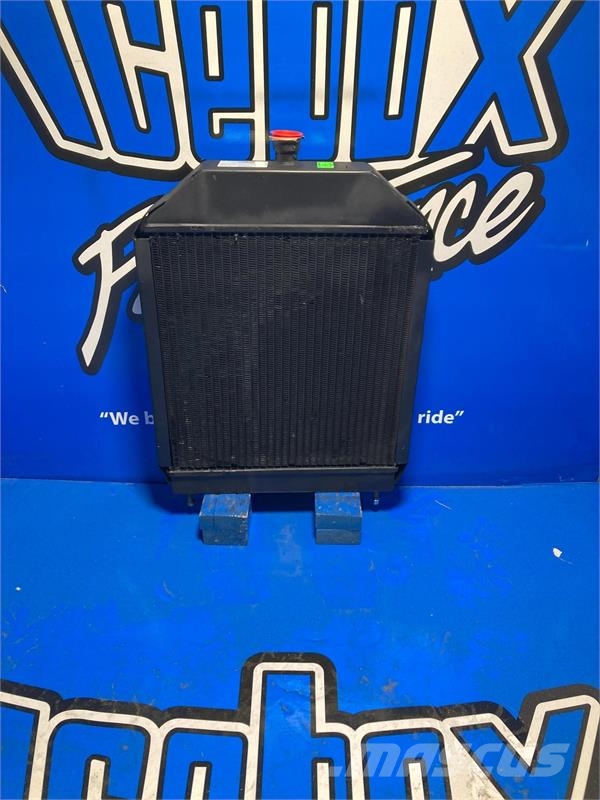 Cummins Radiator # 990015 散热器
