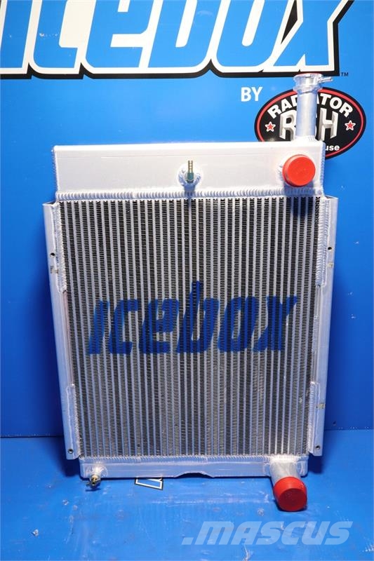 Cummins Sprayer Buggy Radiator # 820242 مشعات