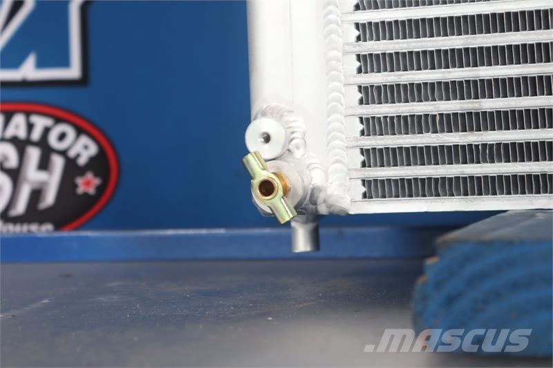 Doosan / Daewoo D30S-5 Radiator # 890902 مشعات