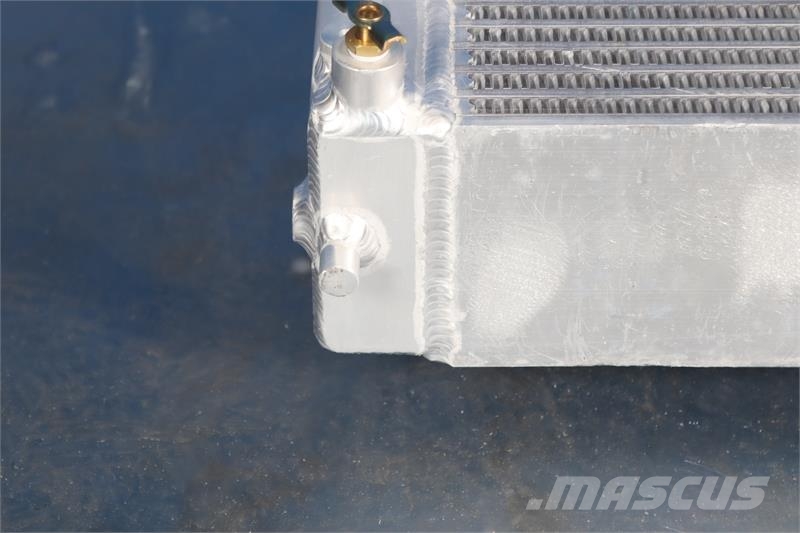 Doosan / Daewoo D30S-5 Radiator # 890902 مشعات