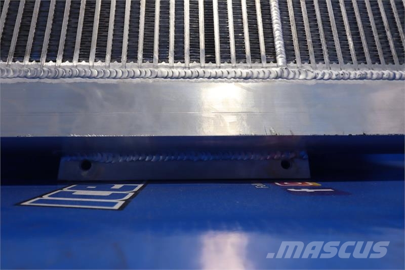 Express Blower Truck Oil Cooler # 890685 Радіатори