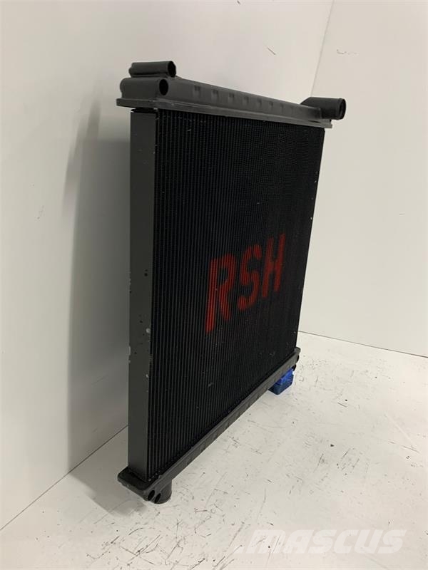 Ford F600, F700, F800 Radiator # 600028 Jäähdyttimet