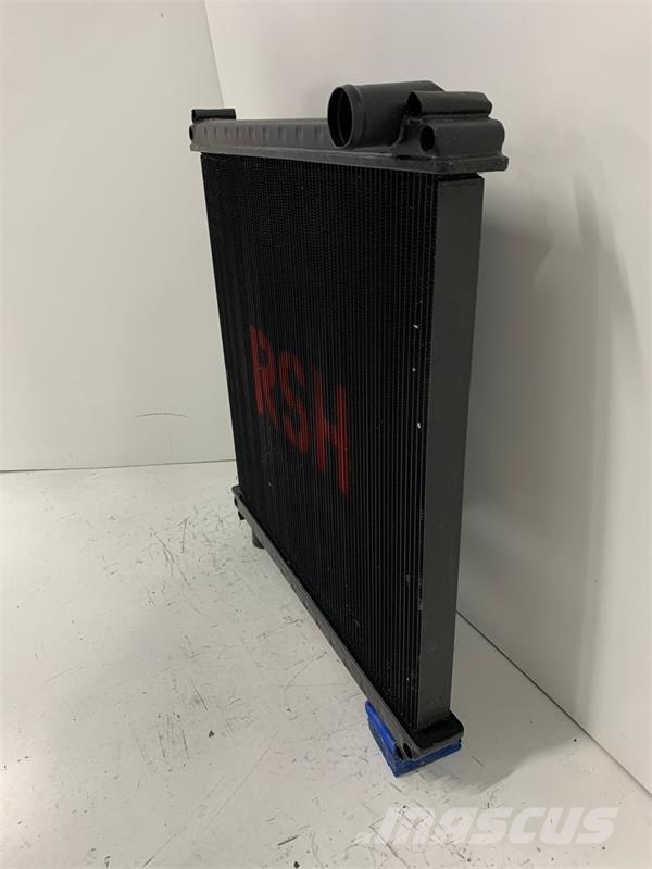 Ford F600, F700, F800 Radiator # 600028 Jäähdyttimet