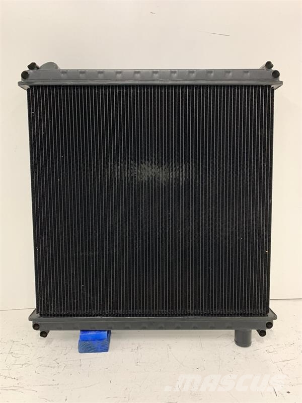 Ford F600, F700, F800 Radiator # 600028 Jäähdyttimet