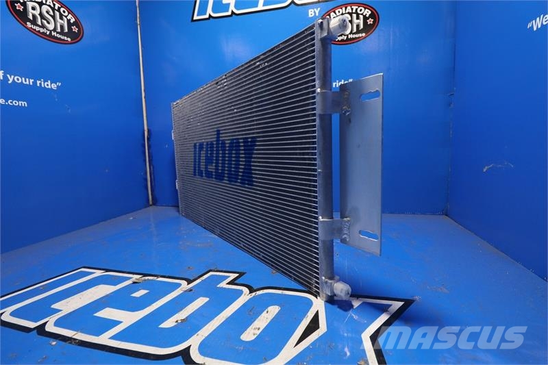 Ford / Sterling AC Condenser # 727180 Радіатори