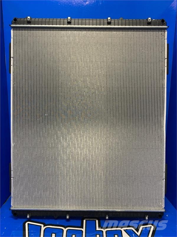 Freightliner 05-26678-001, 05-26621-001 Radiator # 601138 ラジエター