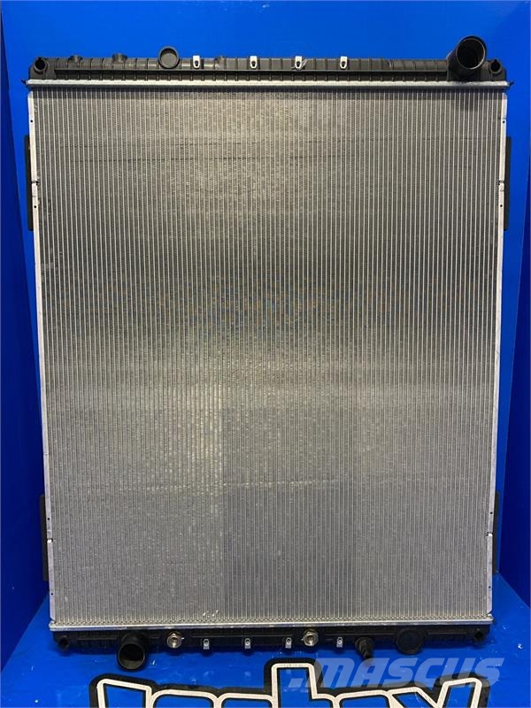 Freightliner 05-26678-001, 05-26621-001 Radiator # 601138 ラジエター