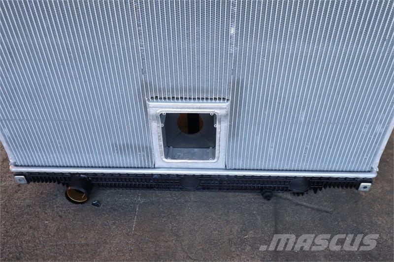 Freightliner 05-37217-014, 0537217014 Radiator # 601492 Radijatori