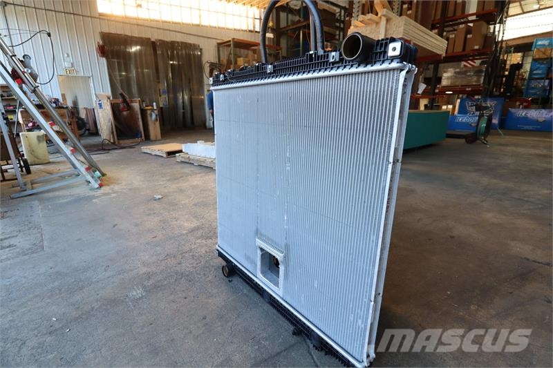 Freightliner 05-37217-014, 0537217014 Radiator # 601492 Radijatori