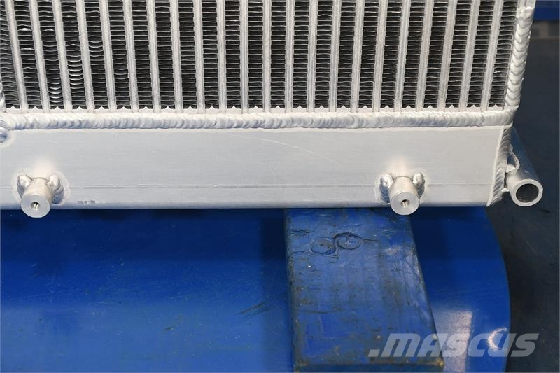 Freightliner Acterra Radiator # 601085 Radijatori