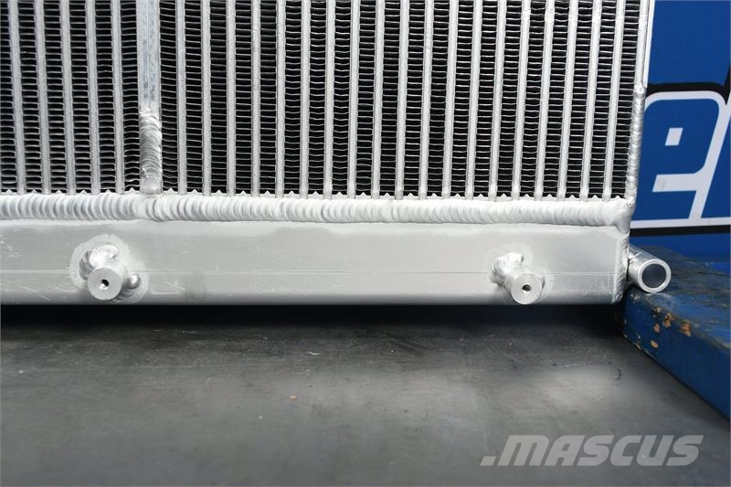 Freightliner Acterra Radiator # 601084 Radijatori
