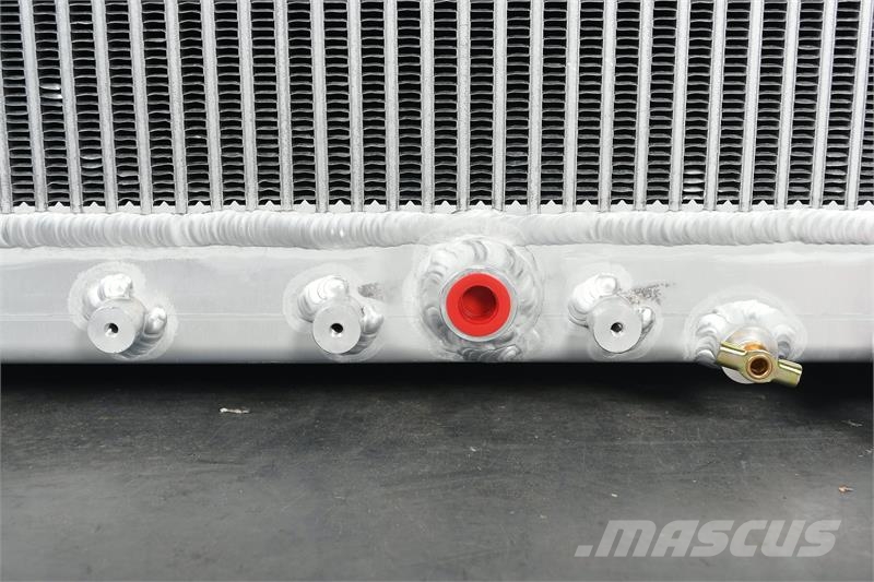 Freightliner Acterra Radiator # 601084 Radijatori