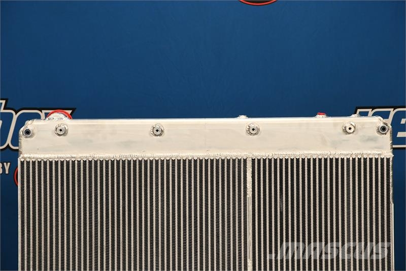 Freightliner Cascadia Radiator # 601210 Radiadores