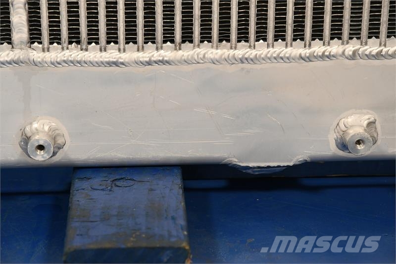 Freightliner Cascadia Radiator # 601210 Radiadores
